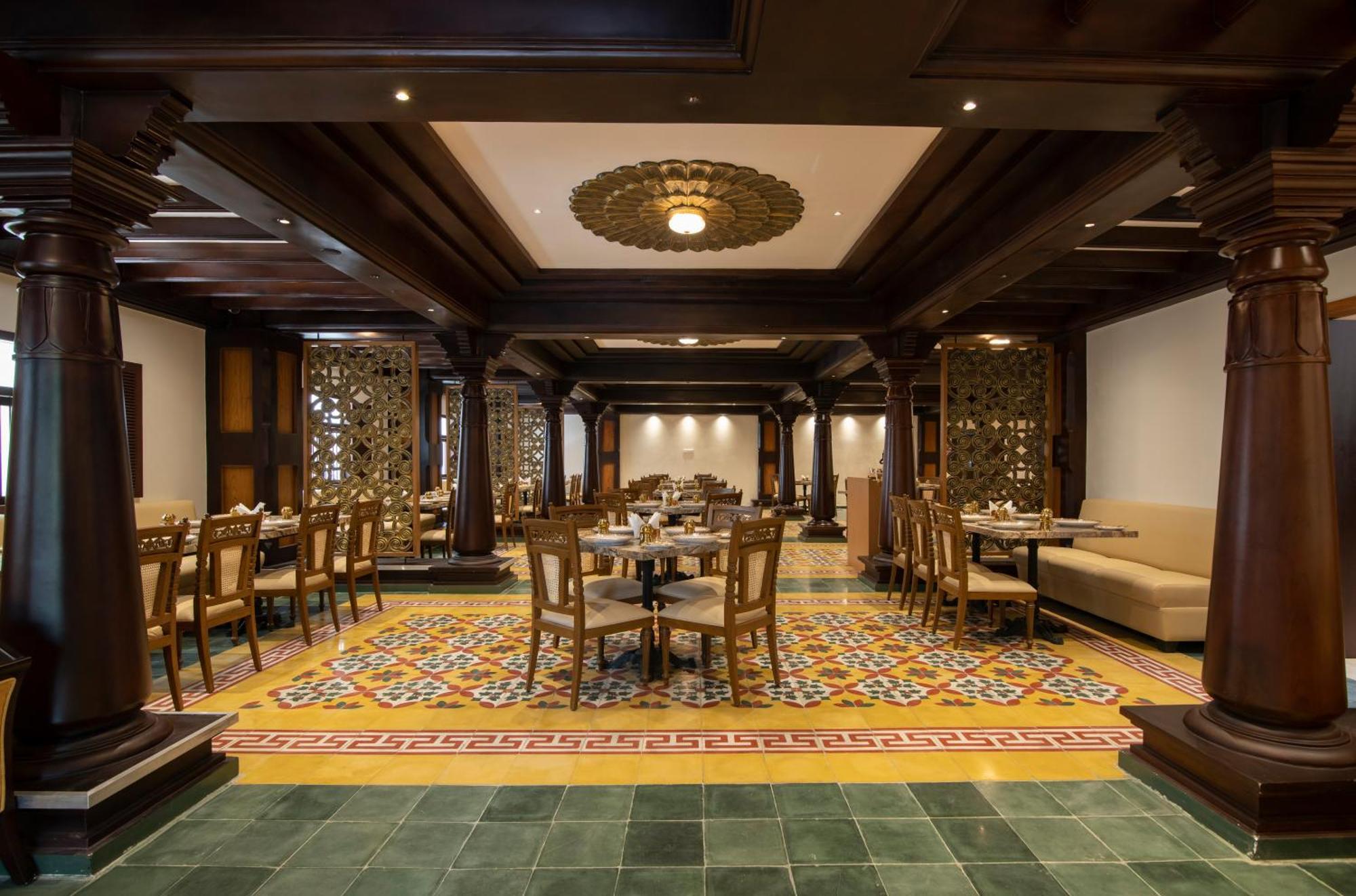 The President Hotel, Kumarapark Bengaluru Kültér fotó